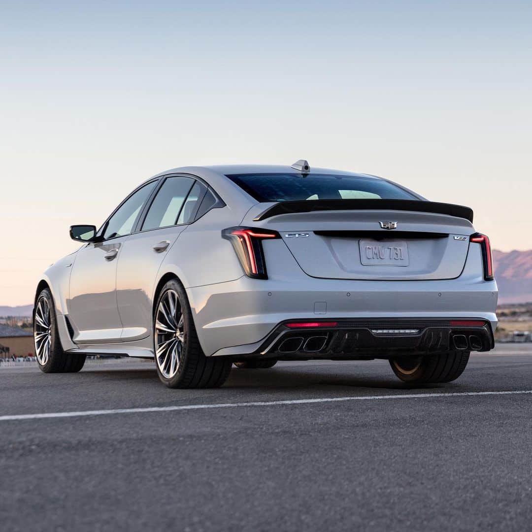 CARLiFESTYLEさんのインスタグラム写真 - (CARLiFESTYLEInstagram)「The New 2022 Cadillac CT4-V Blackwing and CT5-V Blackwing. 1. White CT5-V Blackwing ( 6.2L V8 Supercharged with 668hp and 659lb-ft ) 2. Red CT4-V Blackwing (3.6L Twin Turbo V6 with 472hp and 445lb-ft ) Both come in manual transmission. What do you guys think? #carlifestyle」2月2日 9時25分 - carlifestyle