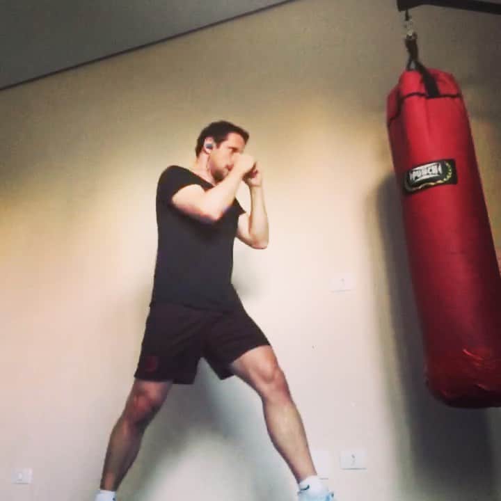 ジュリアーノ・ベレッチのインスタグラム：「Rocky XI, o retorno. 😒🤦🏻‍♂️ #filme #belletti #forever」