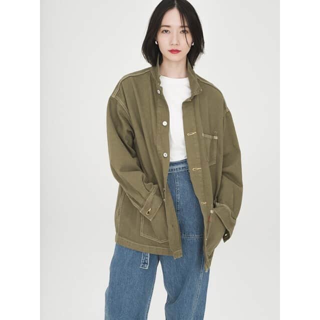 Right-onのインスタグラム：「【 2021年、Levi’s® Red コレクション再始動 】  ＜TOPS＞ Denim Chore Coat ￥13,000+tax  ▼詳しくはこちら !▼ https://right-on.co.jp/feature-pages/210129wlevisred  #LevisRed #righton #right_on #リーバイス# #リーバイスレッド#perfume #パフューム」