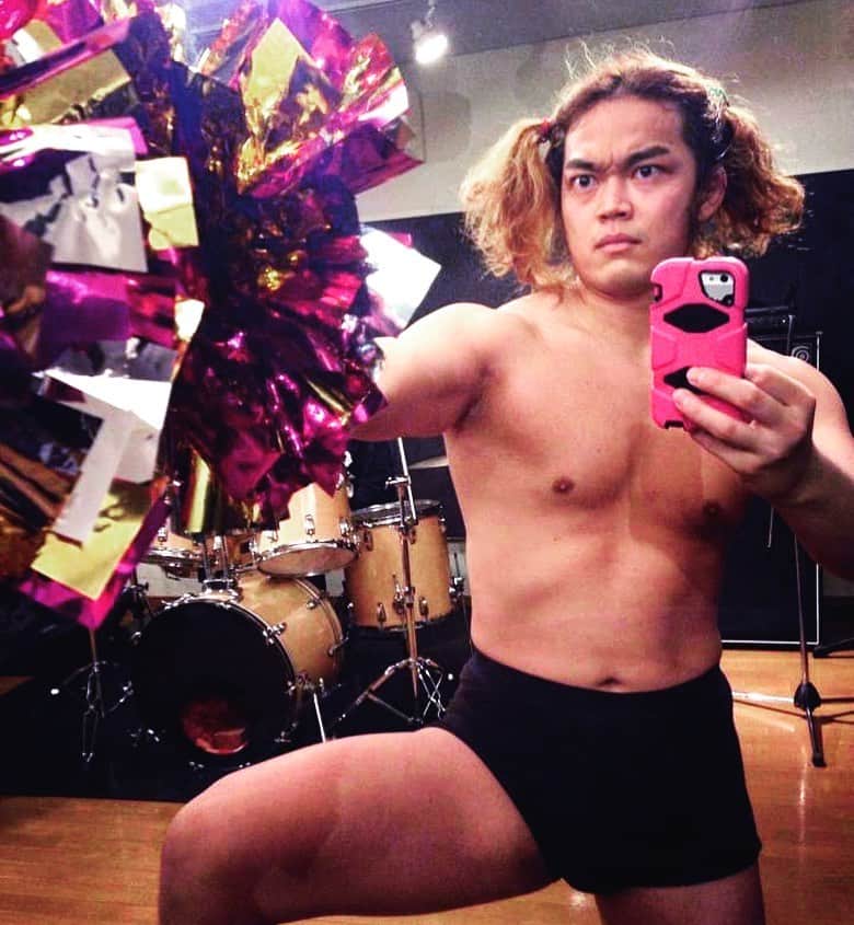 福田洋のインスタグラム：「#ツインテールの日   今はもう。。👨‍🦲  I can't do it anymore..👨‍🦲」