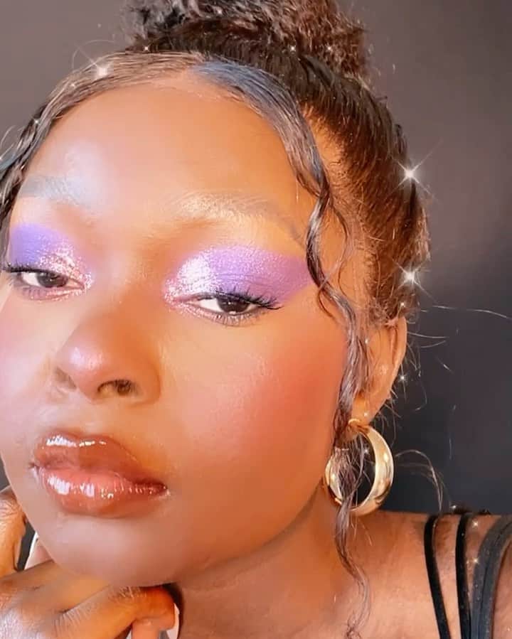 BH Cosmeticsのインスタグラム：「@shalomblac is a vision in Amethyst for February’s ~vegan~ (and extra clean!) violet hues 💜 #bhbirthstones #bhcosmetics」