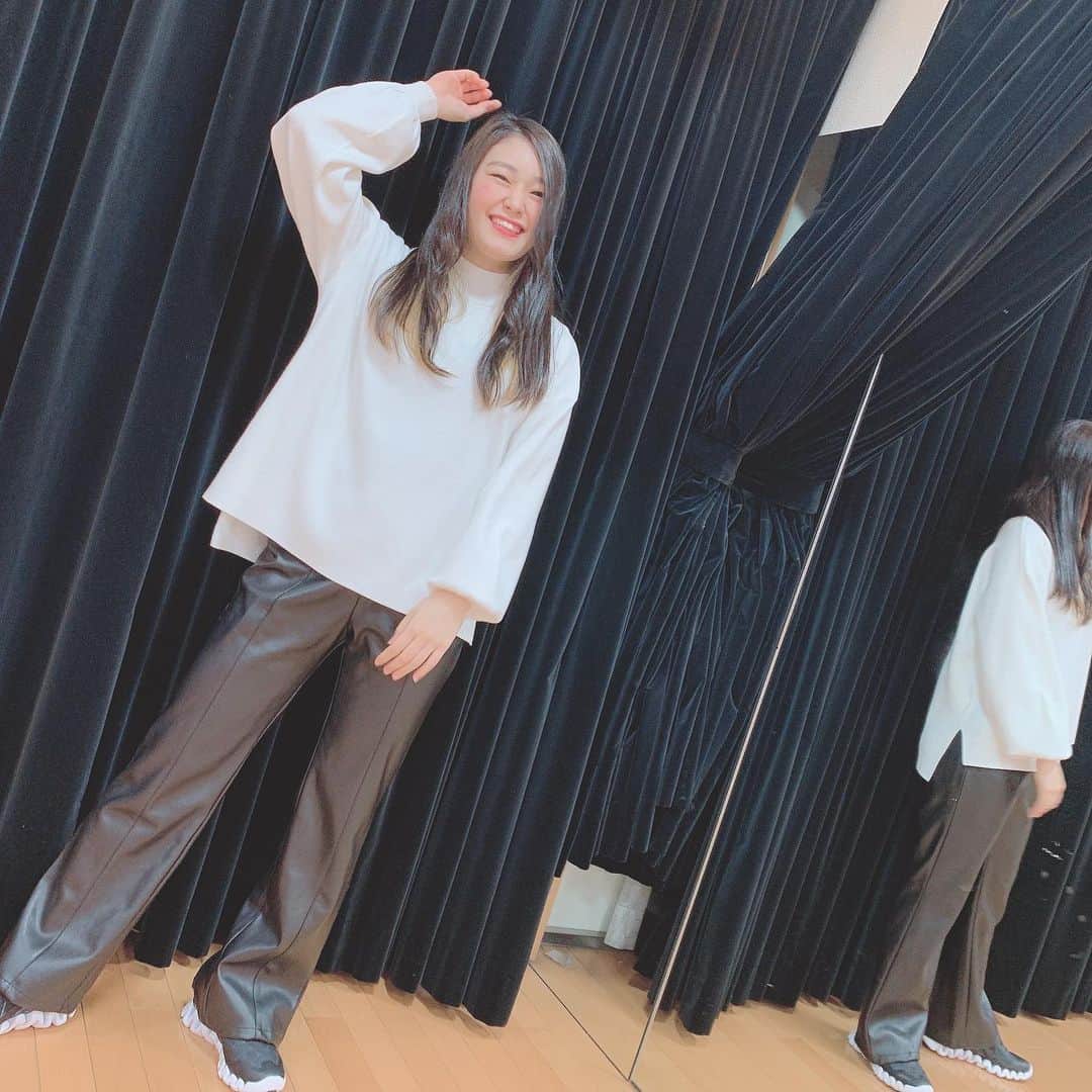 小山星流のインスタグラム：「2021.1.31おうちチェキ会　私服✌︎  #pageboy #ページボーイ  #ファッションコーデ #おしゃれ」