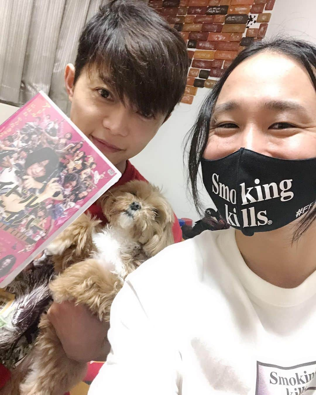 前田けゑさんのインスタグラム写真 - (前田けゑInstagram)「【配達屋さん】 アイドルスナイパーTHE MOVIE DVD最初の2枚目の配達させていただきました。 アーティスト、ダンサーそして数々のボディメイクコンテストで優勝しているKOTA←パーソナルトレーニングもお願いしてるのである！ ありがとうございます😊 #アイスナ #kota  #ココちゃん可愛すぎ 😊」2月2日 11時38分 - ke_maeda