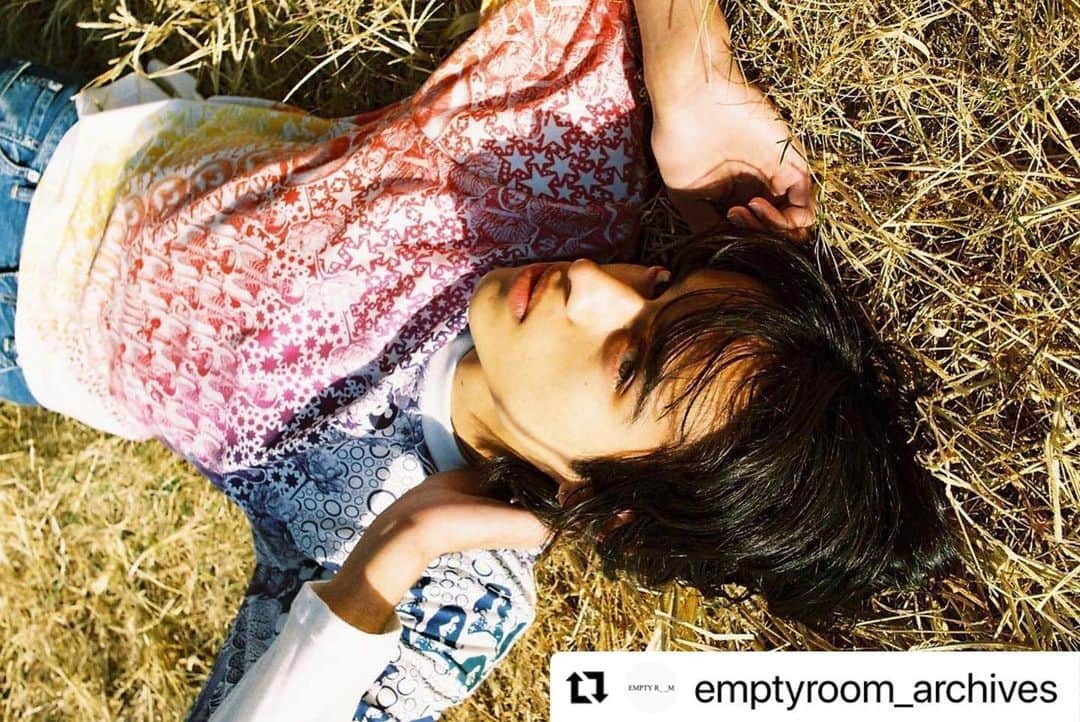 Hysteric Glamourのインスタグラム：「#Repost @emptyroom_archives with @make_repost ・・・ . Hysteric Glamour x EMPTY R _ _ M @hystericglamour_official  - Model : @mateen_ismail  Photo : @iam_rina00  #hystericglamour」