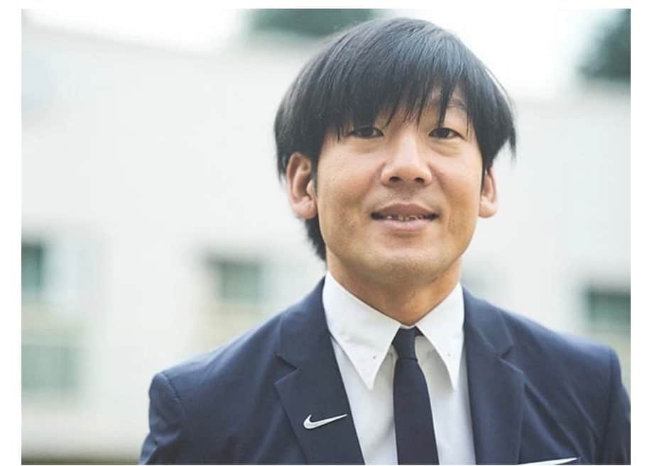 のインスタグラム：「オグリさん 長い選手生活お疲れ様でした❗️  マリノス時代共にプレーさせて頂き、たくさんの事を学びました！  もちろんオグリさんの納得するパスは出せませんでしたが😂 いつも優しく教えくれました♪  ガンバ大阪でのストライカーコーチ就任おめでとうございます㊗️  またゆっくりお話し聞かせて下さい！  2枚の写真画素悪いですが…笑」