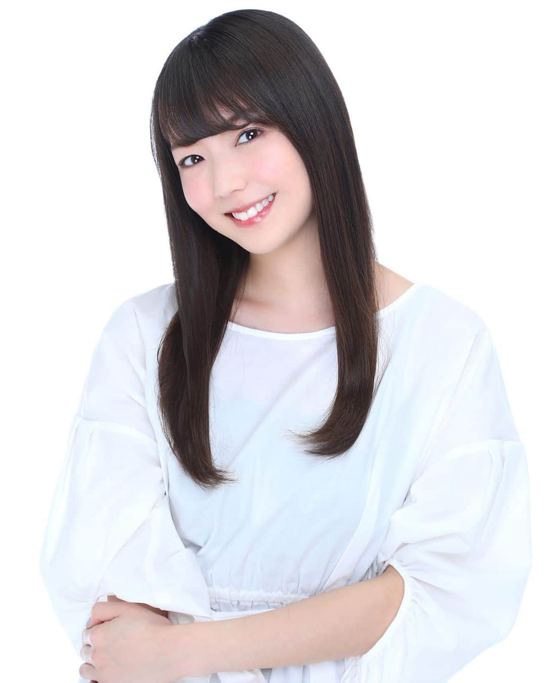 藤本かえでのインスタグラム：「沢山のいいねやコメント 有り難うございます！！！  本当に、皆さんからの声とてもとても嬉しいです😭✨  これからもよろしくお願いします🙇‍♀️✨」