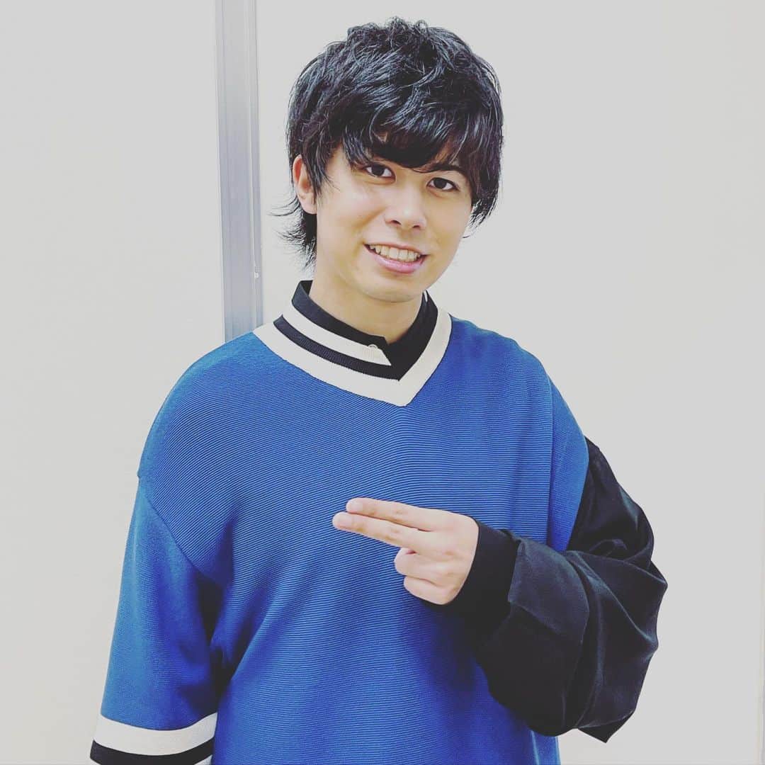 マサイのインスタグラム：「エンディングや収録の衣装など毎回お世話になっているスタイリストさんチョイス😎」