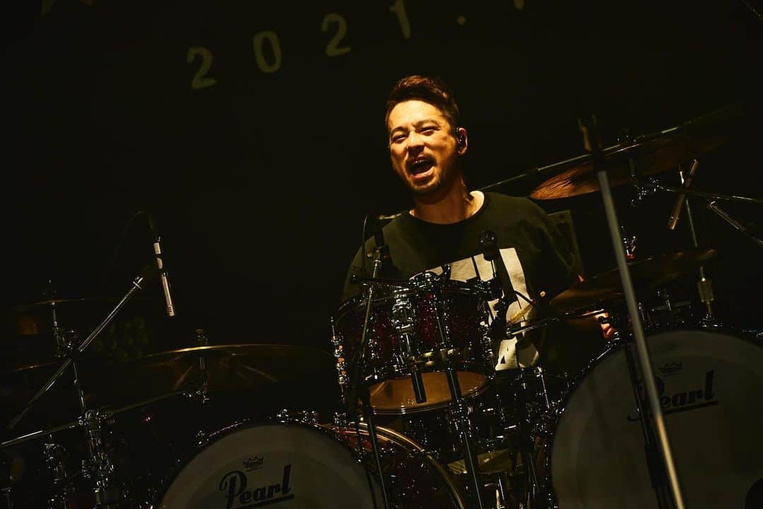 のインスタグラム：「いい顔してるわ！ 血管切れそう🤨  #spyair #LIVE」