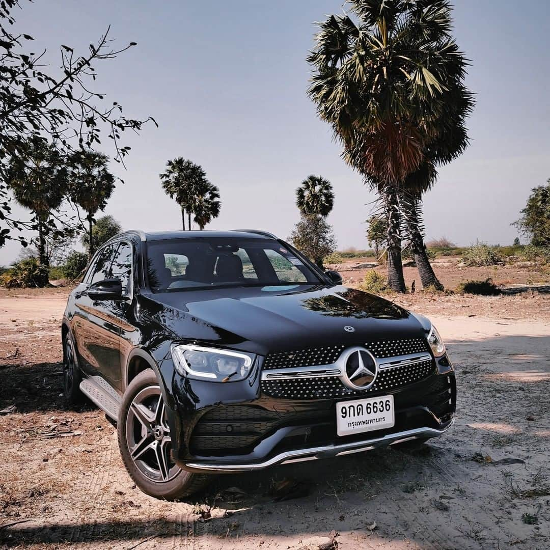 Mercedes-Benz Thailandさんのインスタグラム写真 - (Mercedes-Benz ThailandInstagram)「📷 #MBStarShot of the Month ⭐​​  ​ทุกเรื่องราวคือแรงบันดาลใจ ร่วมแชร์ประสบการณ์เดินทางในแบบคุณกับ Mercedes-Benz (Thailand) พร้อมลุ้นรับของรางวัลสุดพิเศษได้ง่ายๆ*​ เพียงแชร์ภาพรถยนต์เมอร์เซเดส-เบนซ์ ในมุมมองของคุณ ผ่านช่องทาง Facebook หรือ Instagram พร้อมติด #MBStarShot​​  ​  ภาพที่ได้รับการคัดเลือกจะได้รับของรางวัลสุดพิเศษ*(ดูของรางวัลได้ที่ใต้คอมเมนต์) และจะถูกเผยแพร่ผ่านช่องทางออนไลน์ของ Mercedes-Benz (Thailand) พร้อมกับให้เครดิตเจ้าของภาพ​​  ​​อ่านกติกาการร่วมสนุกเพิ่มเติมได้ที่* http://mb4.me/MBStarShot_Activity​  ​📷:nineztr, gunn_stories, toffee_toptop​, Aoyfluke​ ​ ​*เงื่อนไขเป็นไปตามที่บริษัทฯ กำหนด​​ #MercedesBenz #MercedesBenzThailand」2月2日 13時00分 - mercedesbenzthailand