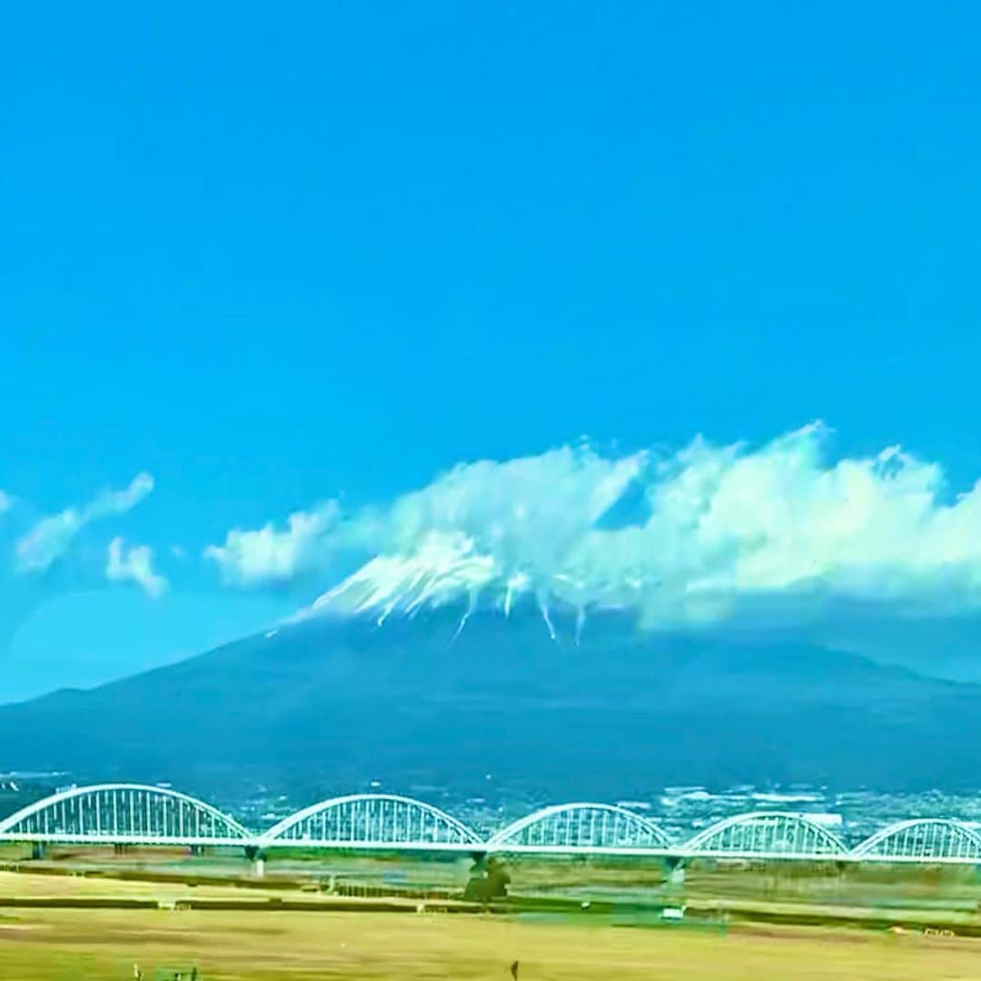 松尾貴史さんのインスタグラム写真 - (松尾貴史Instagram)「本日の富士様  #mtfuji #富士山」2月2日 13時46分 - kitsch.matsuo