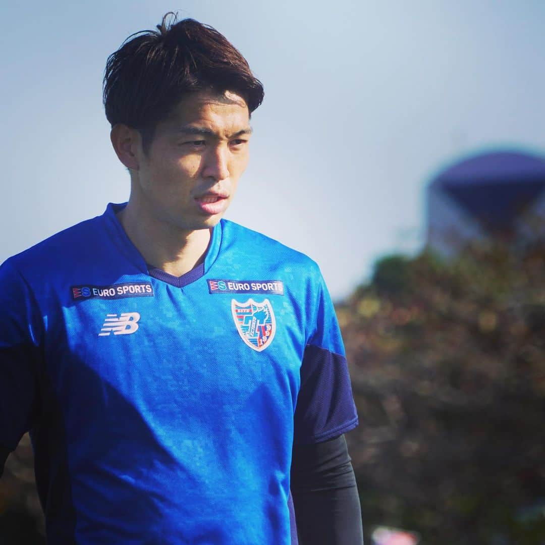 FC東京オフィシャルグッズさんのインスタグラム写真 - (FC東京オフィシャルグッズInstagram)「🔵🔴 #2021沖縄camp   7日目!!!!!✊✊✊🔵🔴 まだまだここから上げていきましょう!!!!!🙌🔵🔴  #青木拓矢 #東慶悟 #レアンドロ #森重真人 #岡崎慎 #渡邊凌磨 #ディエゴオリヴェイラ #アルトゥールシルバ #アダイウトン #紺野和也 #FC東京 #fctokyo #沖縄 #okinawa #キャンプ #camp #tokyo」2月2日 13時57分 - fctokyoofficial