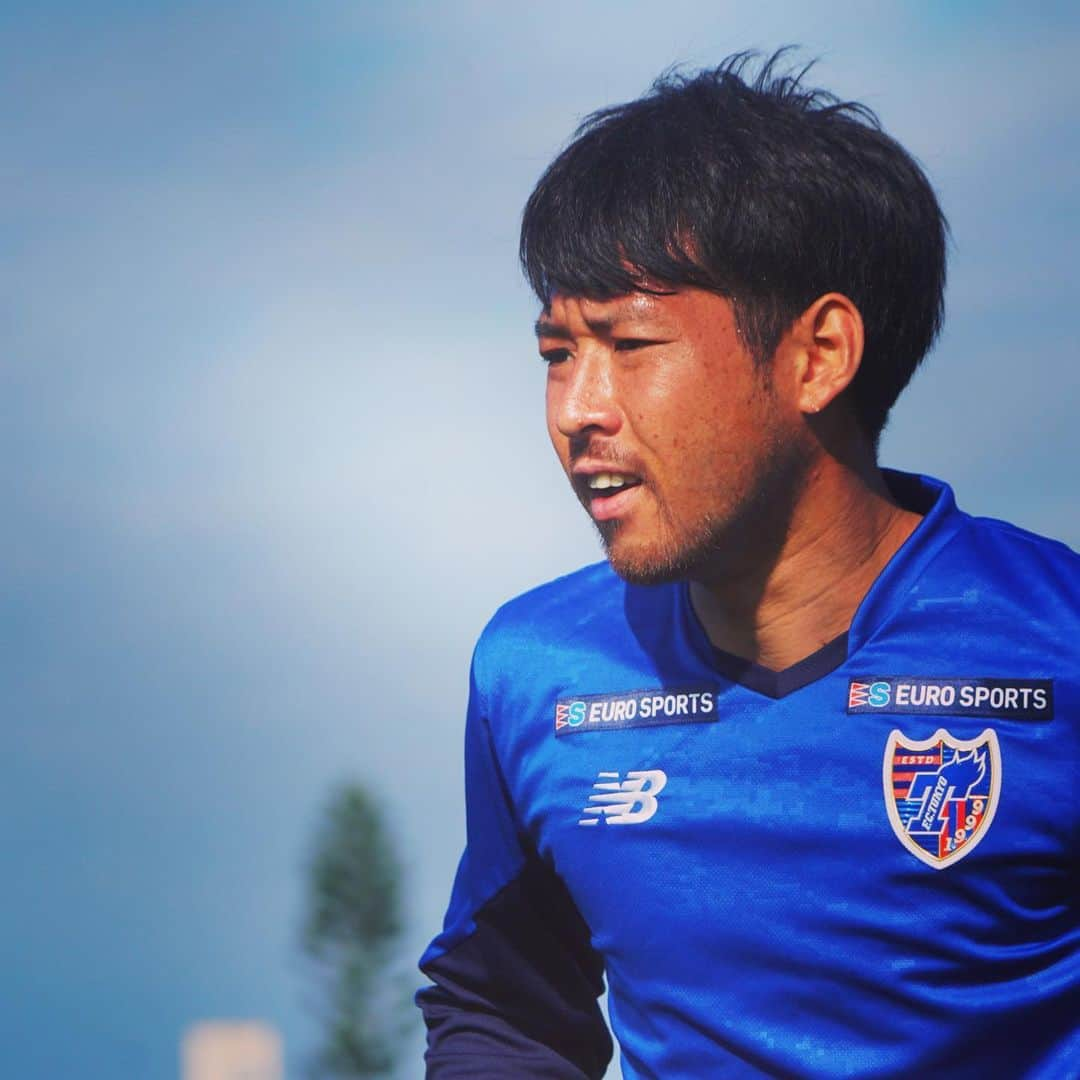 FC東京オフィシャルグッズさんのインスタグラム写真 - (FC東京オフィシャルグッズInstagram)「🔵🔴 #2021沖縄camp   7日目!!!!!✊✊✊🔵🔴 まだまだここから上げていきましょう!!!!!🙌🔵🔴  #青木拓矢 #東慶悟 #レアンドロ #森重真人 #岡崎慎 #渡邊凌磨 #ディエゴオリヴェイラ #アルトゥールシルバ #アダイウトン #紺野和也 #FC東京 #fctokyo #沖縄 #okinawa #キャンプ #camp #tokyo」2月2日 13時57分 - fctokyoofficial