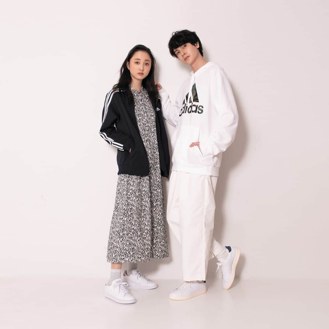ASBee(アスビー)のインスタグラム：「【adidas アディダス ADVANCOURT LEA U 】﻿ テニスシューズにインスピレーションを受けた「ADVANCOURT LEA U」  adidas アディダス ADVANCOURT LEA U ¥7,990＋消費税 ﻿ #adidas #asbee #shoes #newarrivals #instafashion ﻿ #アディダス #アスビー #シューズ #スニーカー #春シューズ #春カラー #春色 #新作 #大人カジュアル #カジュアルファッション #デイリーファッション #休日スタイル #きれいめカジュアル #デイリーユース #タウンユース #靴好き #あしもと倶楽部」