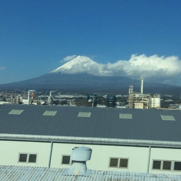 石原良純のインスタグラム：「やっぱり、月並みだけど日本の冬景色は富士山🇯🇵。見飽きません。」