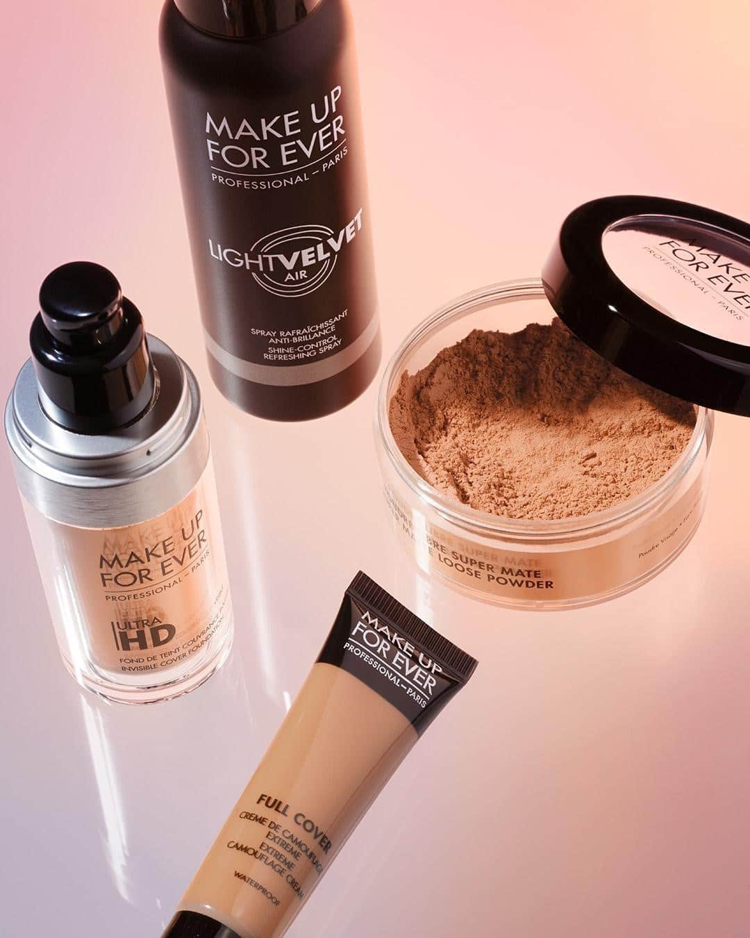 MAKE UP FOR EVER OFFICIALさんのインスタグラム写真 - (MAKE UP FOR EVER OFFICIALInstagram)「Looking for a matte finish that stays all day long? Follow the steps below!⁣ ⁣ Step 1: Apply #UltraHDFoundation all over your complexion, to get a second skin finish ⁣ Step 2: Use #FullCover where needed for the ultimate coverage⁣ Step 3: Mattify and set with #SuperMatteLoosePowder⁣ Step 4: Apply #LightVelvetAir all over your face - the secret to achieving natural-looking, matte makeup looks that last!⁣ ⁣ Any questions? Ask us in the comment section!⁣ _⁣ ⁣ #makeupforever」2月3日 1時27分 - makeupforever