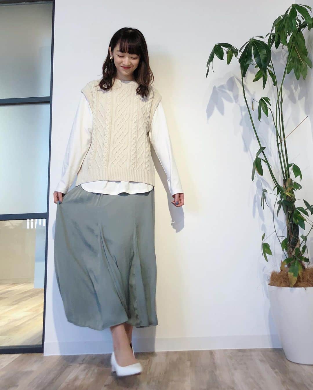 下村実生さんのインスタグラム写真 - (下村実生Instagram)「今日更新のYouTubeで紹介したGU春服4コーデ！🌸  どのコーデが好きですか？  私は4番目かな！ 春服可愛くてたくさん欲しくなってしまったよ〜  YouTubeで詳しく紹介してるので是非チェックしてね👀  #gu #gu新作 #guコーデ #春服 #春服コーデ」2月2日 23時56分 - miki_shimomura_