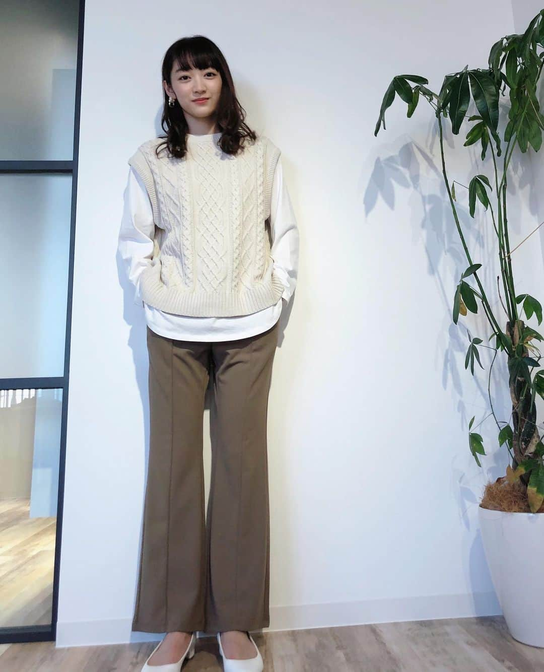 下村実生さんのインスタグラム写真 - (下村実生Instagram)「今日更新のYouTubeで紹介したGU春服4コーデ！🌸  どのコーデが好きですか？  私は4番目かな！ 春服可愛くてたくさん欲しくなってしまったよ〜  YouTubeで詳しく紹介してるので是非チェックしてね👀  #gu #gu新作 #guコーデ #春服 #春服コーデ」2月2日 23時56分 - miki_shimomura_