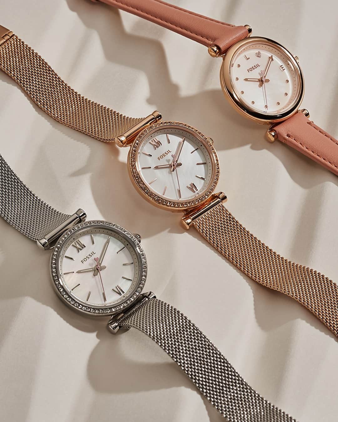 fossilさんのインスタグラム写真 - (fossilInstagram)「Our exclusive, limited-time-only Valentine's Day collection has got us seeing 💖.」2月3日 0時00分 - fossil
