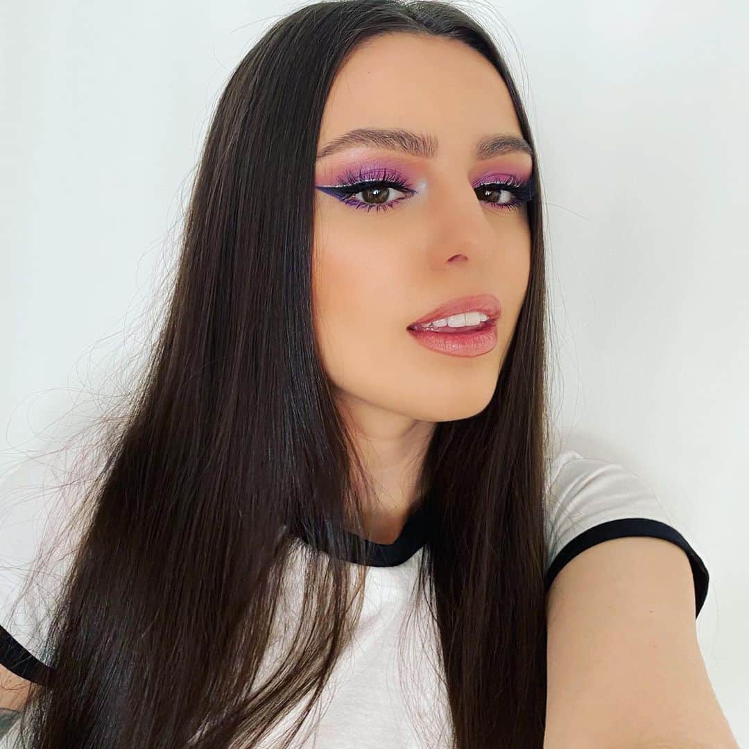 シェール・ロイドのインスタグラム：「💜」