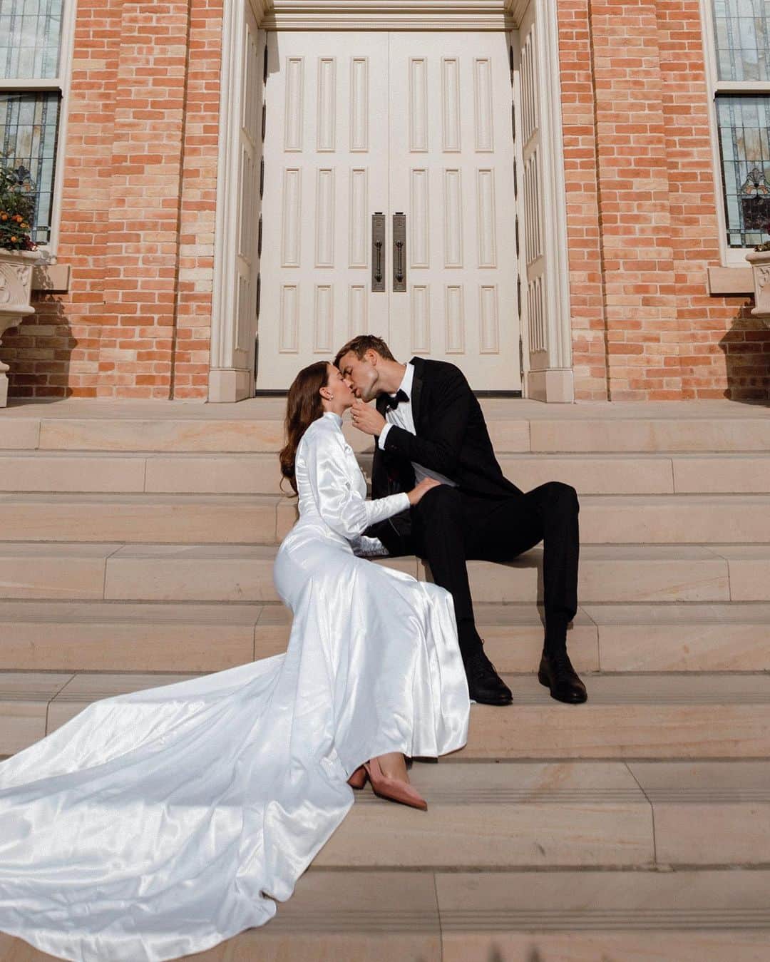 パイパー・アメリカ・スミスのインスタグラム：「922 days since we first kissed @quaid.holder happy anniversary 🤍」