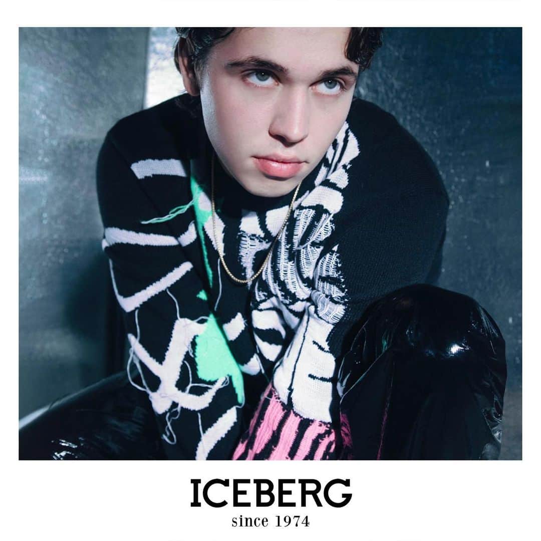 アイスバーグのインスタグラム：「@keansoons son of the artist @jeffkoons on @mood_magazine is making a name for himself in an eco-friendly manner within the fashion industry #Eddie Peak x Iceberg1974  Photo @anthony__giovanni Fashion @edwin.j.ortega grooming @nathanieldezan editors @anthonyandedwin」