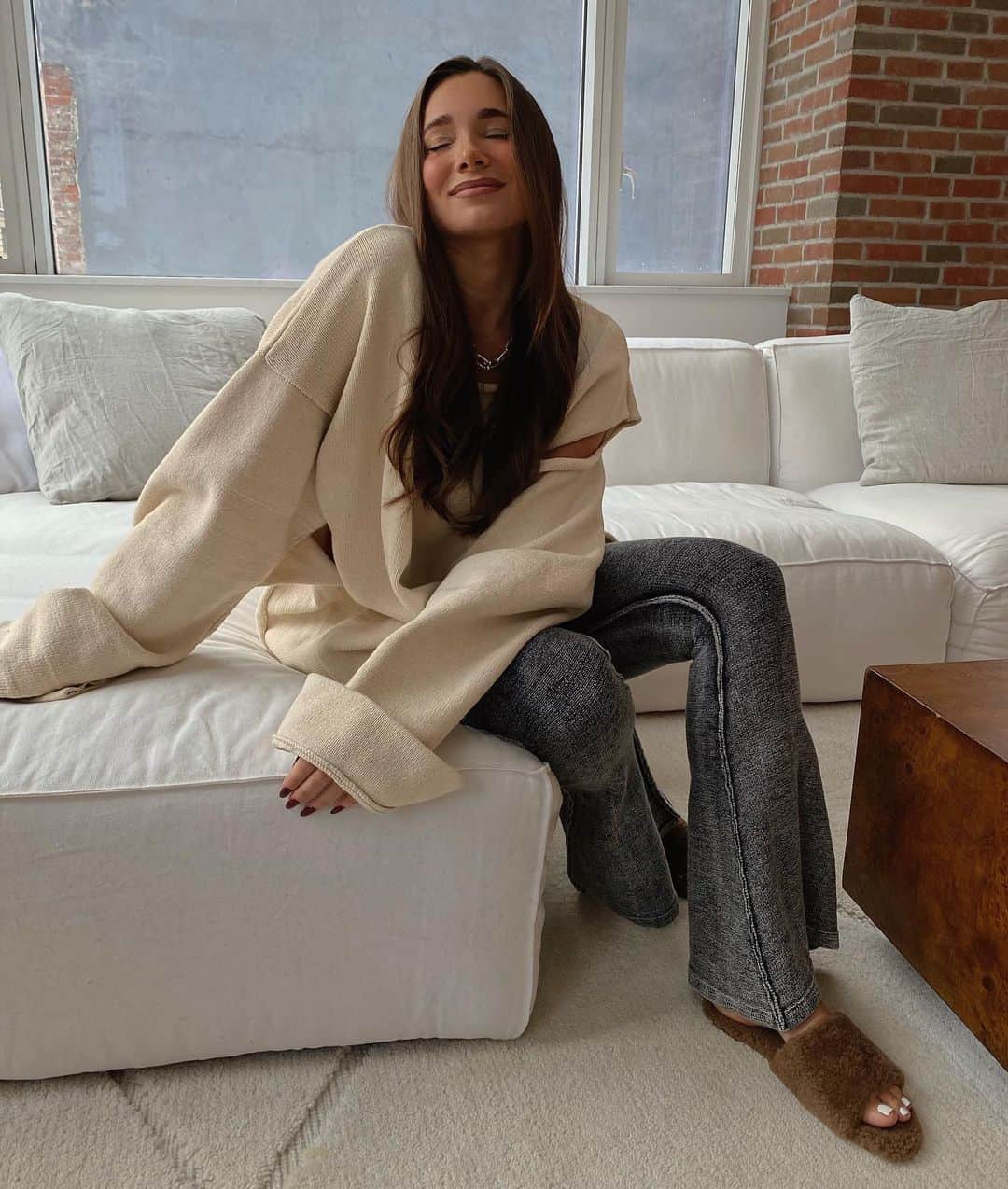 We Wore Whatのインスタグラム：「cozy sleepy morning at home 🐻」