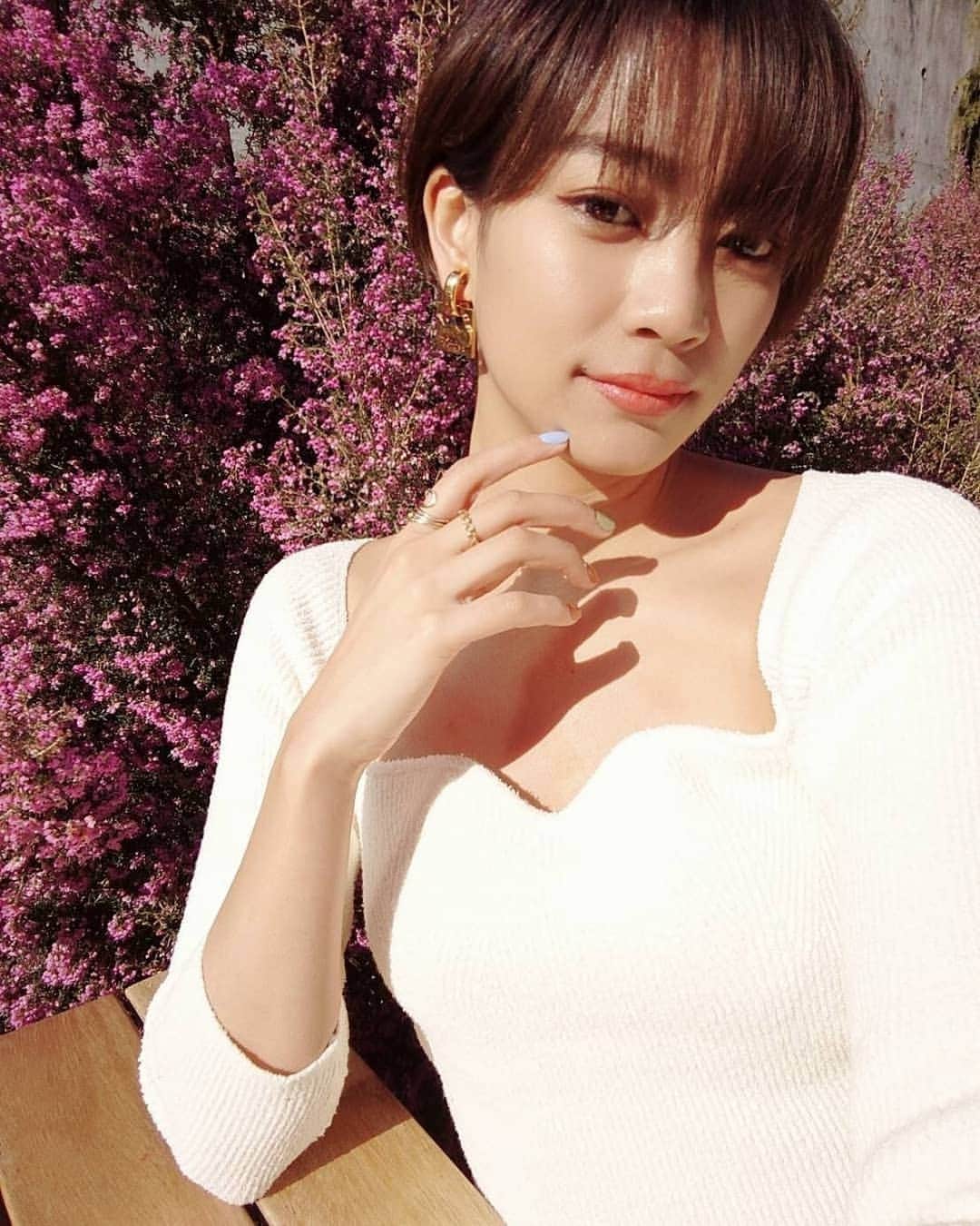 平アスカのインスタグラム：「春服早いかなとおもったけど 今日天気がいいからちょうどよかった〜☀ @coel.official のブラトップ付きニット 広めに空いたハートネックがかわい💓 . リルダール　@lildor_official も今月から春モード入りますよ〜♪ #春コーデ #ootd #コエル　#coel」