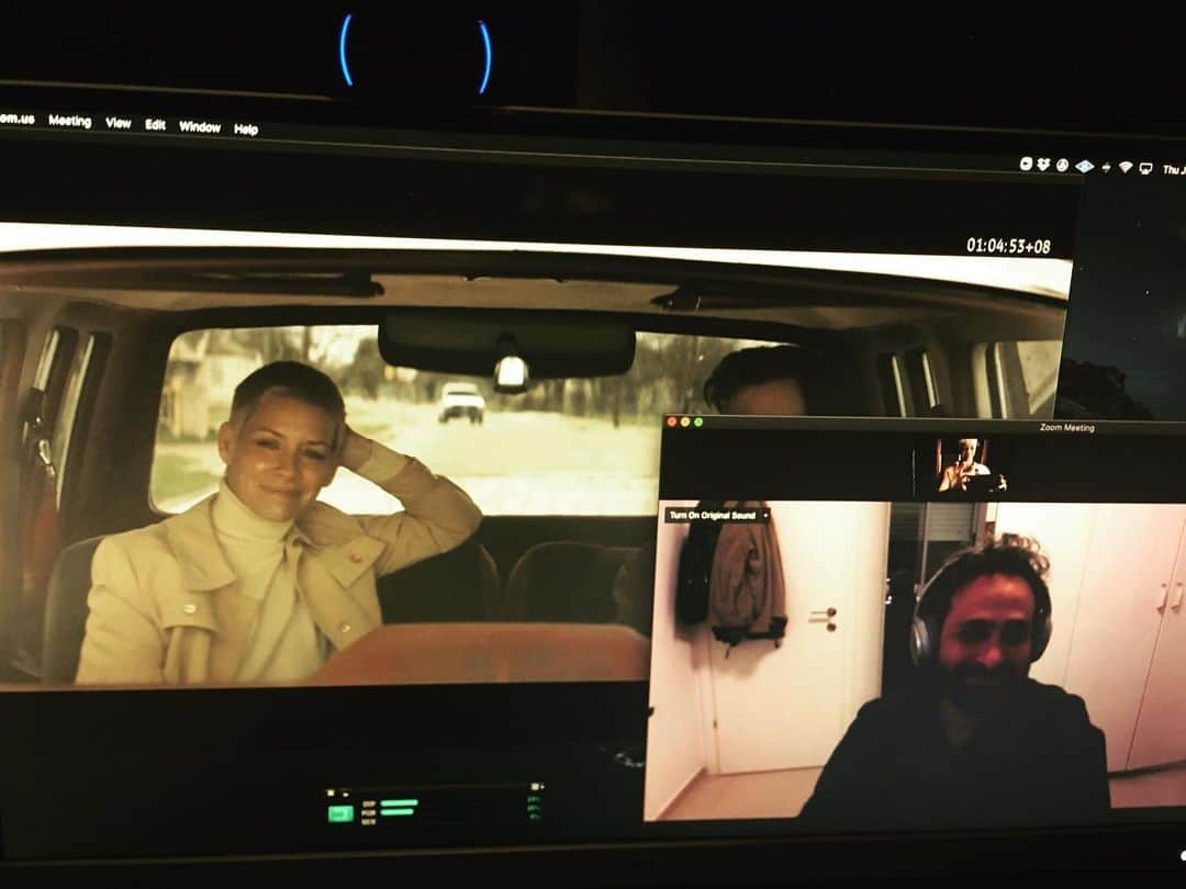 エヴァンジェリン・リリーさんのインスタグラム写真 - (エヴァンジェリン・リリーInstagram)「Beautiful day in the office doing ADR (additional dialogue recording) for one of my upcoming movies, Till Death.  It was so lovely to see my beautiful director @aharon_keshales again and to spend a day with my beloved sound technician @andrewvastola   I simply can’t wait to introduce you to Annie.   #tilldeathmovie #behindthescenes」2月2日 17時07分 - evangelinelillyofficial