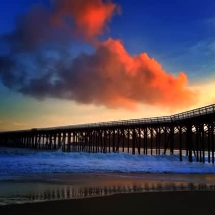 アメリカ大使館さんのインスタグラム写真 - (アメリカ大使館Instagram)「世界の中で最もドラマチックな海岸線という人がいるほど、絵になる景色はカリフォルニア州セントラルコーストのビックサー(Big Sur) 写真なのか絵なのか一瞬考えちゃうような景色ですね✨ . 今年は124年ぶりに節分が2月2日(今日)👹 鬼は外！福は内！で皆さん健康な毎日をお過ごし下さい🌟 . #usa #america #studyabroad #livinginamerica #california #bigsur #sunset #photooftheday #beautifulmoment #pier #beach #cloud #westcoast #centralcoast #アメリカ #留学 #アメリカ生活 #雲 #夕暮れ #絵のような景色 #桟橋 #オレンジ色の雲 #カリフォルニア州 #セントラルコースト #ロマンチックな #マジックアワーの空 #ビーチ #太平洋 #西海岸」2月2日 17時17分 - usembassytokyo