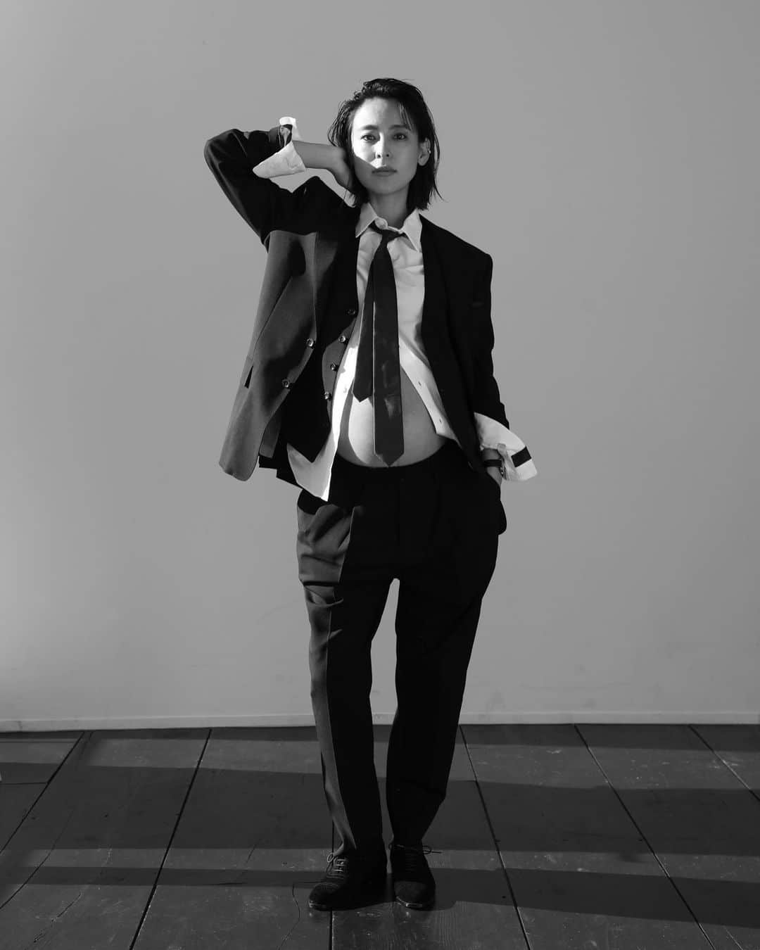 小泉里子のインスタグラム：「Photo @ballpark.inc  Styling @cozcozrin  Makeup @sadaebam  Hair @eiji_kadota  Writer @madoka_na  @story_love40   Thank you♡」