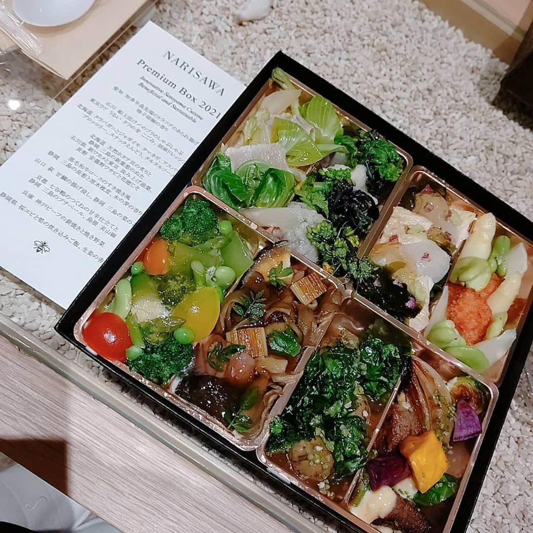 桜井彩さんのインスタグラム写真 - (桜井彩Instagram)「∗ ∗ 先週のNARISAWAさんテイクアウト🍴✨ ∗ 右下のお肉が特に美味しかったです❤️ ∗ 食べ物で季節を感じられるって幸せ(*^ー^)ノ♪ #NARISAWA#ミシュラン#テイクアウト」2月2日 17時38分 - sakurai_aya_0224