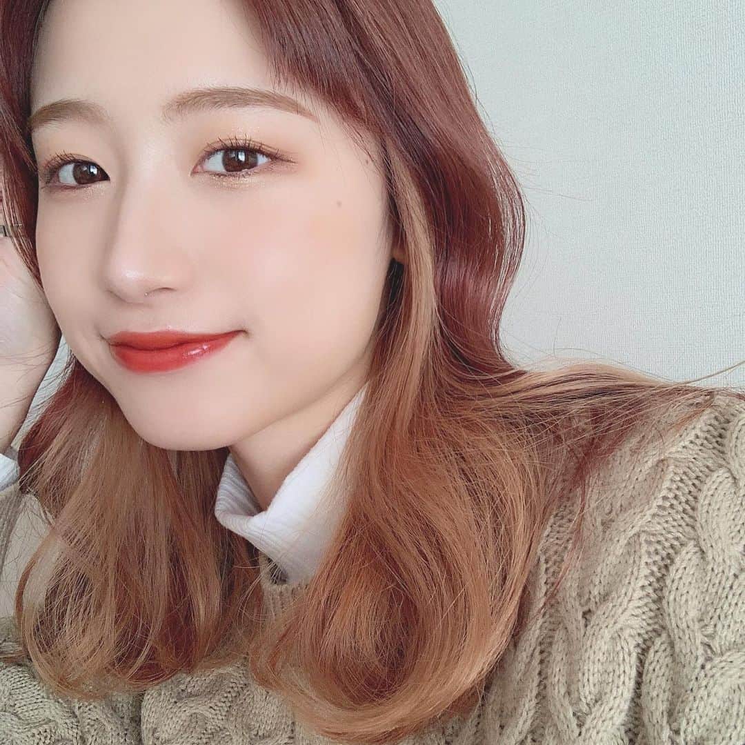鈴木えりかのインスタグラム：「人生初❕インナーカラー🧚🏻‍♀️ お気に入りなう😔🤍 前髪は伸ばし中。(多分)」