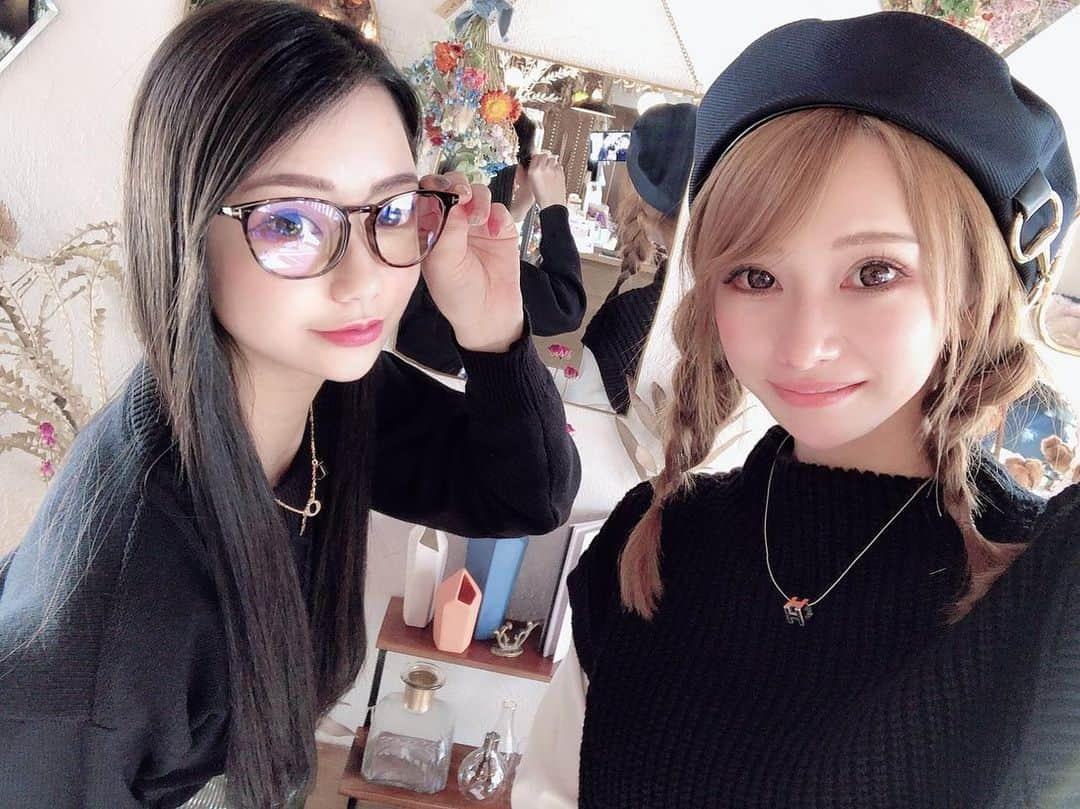 ゆかぴちゅさんのインスタグラム写真 - (ゆかぴちゅInstagram)「✩ ゆかちゃんと‎Lunch🍴✨ 可愛くて優しくて本当素敵🥰 話足りなかったから またすぐ行きましょ🤍 ✩ ✩ #佐賀 #佐賀ランチ #ランチ #lunch #ランチプレート #佐賀カフェ #カフェ #お花屋さんカフェ #flowerstylelazuli #flowerstylerela #インスタ映え #映えスポット #メガネ女子 #tomford #wゆか #ぴちゅすたぐらむ」2月2日 18時31分 - pichustagram_