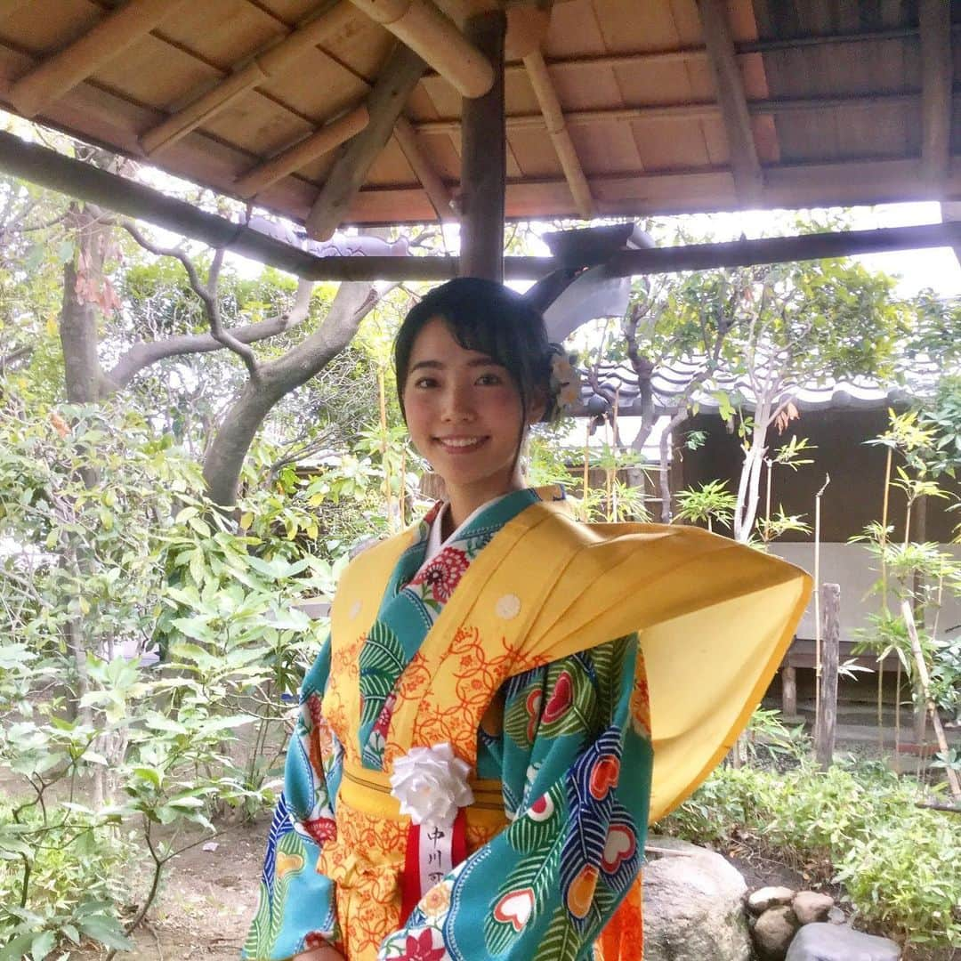 中川可菜さんのインスタグラム写真 - (中川可菜Instagram)「節分の日🌞 今年は2月2日が節分、、、えっ？！(と思って調べました！) 地球をまわる太陽の周期と暦のずれが関係しているらしく、2月2日になるのは124年ぶりなんだとか…☀️🌏🗓 節分の日付は固定ではないってことを今年初めて知りました✍️🤓 ㅤ 昨年と一昨年は成田山大阪別院の節分祭で豆まきをさせていただきましたが、今年は例年とは異なる形での開催ということで参加できなかったので、おうちでしようと思います！ ㅤ  　／ 🙋‍♀️ 福は内〜🥜福は内〜🥜  　＼ ㅤ 写真は、昨年と一昨年の節分の日のです📸 ㅤ ㅤ 一昨日の1月31日、 京阪電車の3000系プレミアムカーがデビューしました！ おめでとうございます🎉🚃✨ エレガント・ブルーのプレミアムカー早く乗りたい！すでに乗車された方が羨ましい！ 楽しみが増えました😏🚃 ㅤ #おけいはん #三条けい子 #京阪電車 #京阪 #京都 #大阪 #滋賀」2月2日 18時40分 - nakagawa_kana