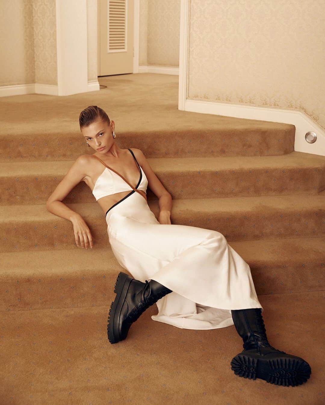 のインスタグラム：「Cut it out, the toi et moi midi has arrived. Find it online only. Limited sizes available #becandbridge」