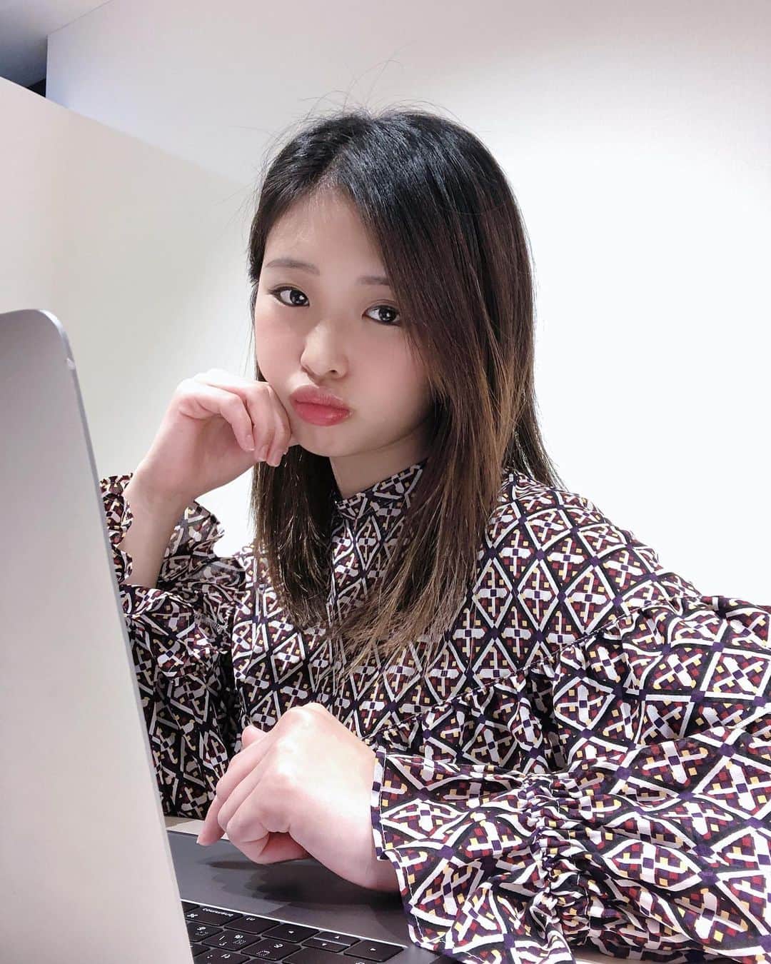 石井美音奈のインスタグラム：「#clubhouse 始めたよー🥺❤︎ やり方がまだちゃんとわかってないから、とりあえずみんなの聞く所から始めるー  今後美音奈もトークできたらいいなー💭やってる人いたらフォローしてください(^^)」