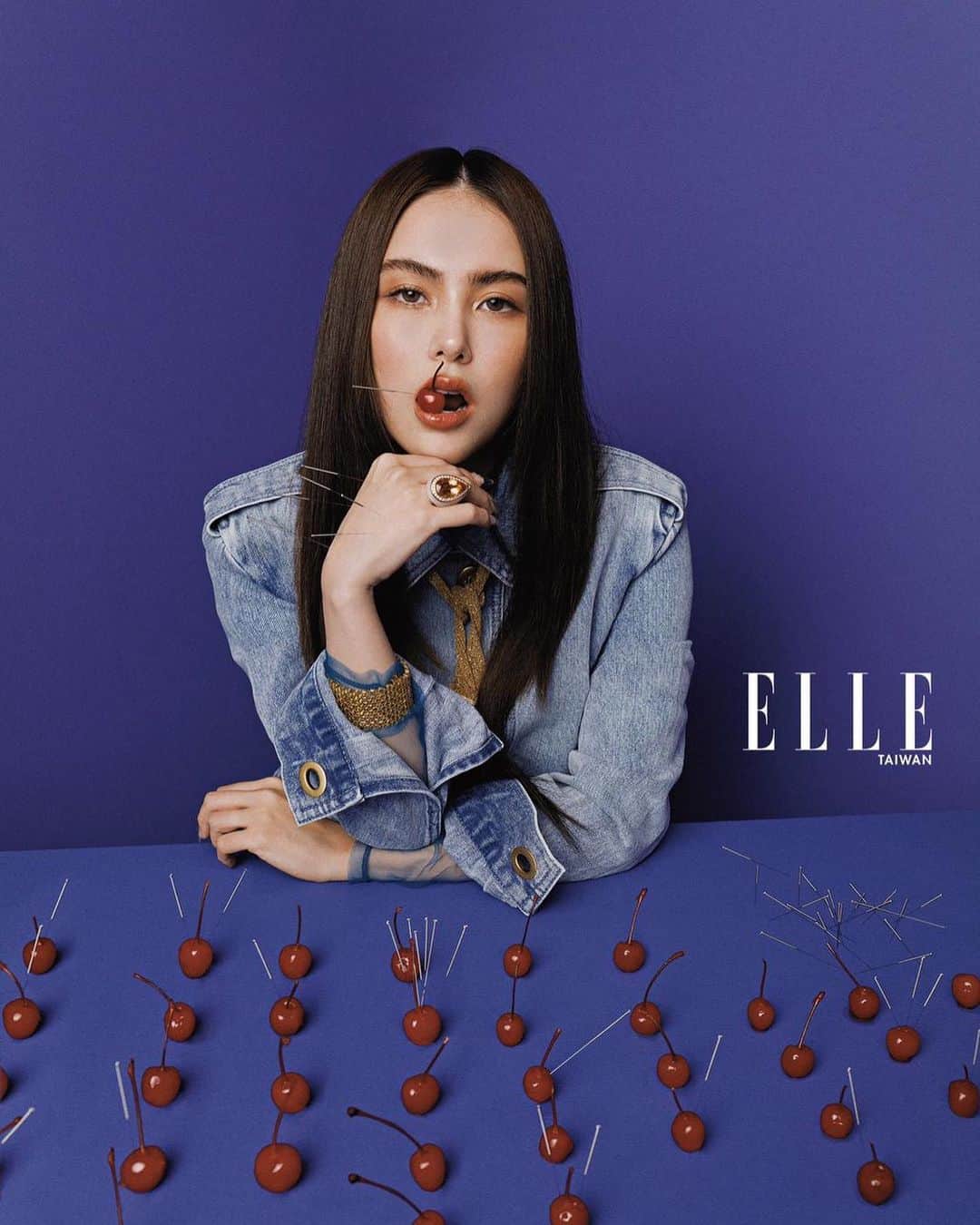 ハンナ・クインリヴァンのインスタグラム：「Elle 二月號  很有趣的一次拍攝！  check more out on @elletaiwan @boucheron   #elle  #山藥當歸枸杞go #重發一次 #希望有一天ins照片可以直接編輯」