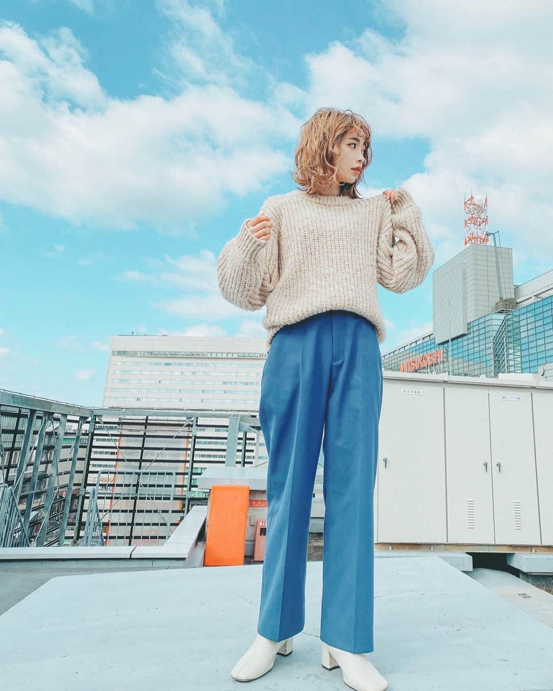 塩川裕美のインスタグラム：「☁️ . . hair&photo : @egaegaega  . .」