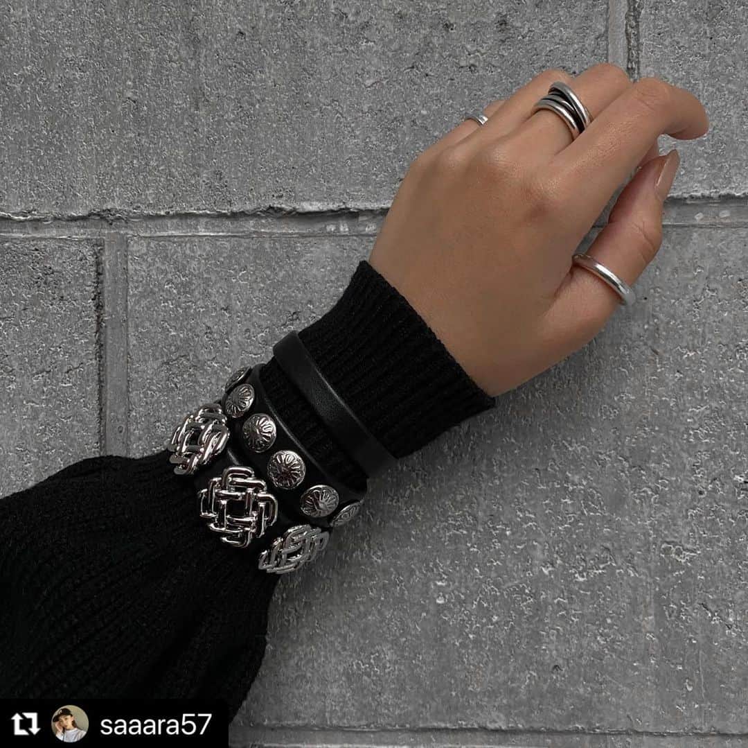 TOGAさんのインスタグラム写真 - (TOGAInstagram)「#Repost from @saaara57 ・ TOGA PULLA SS21 Leather bangle set available at TOGA SHIBUYA PARCO. ・ #toga #togaarchives #togapulla #togavirilis」2月2日 19時30分 - togaarchives