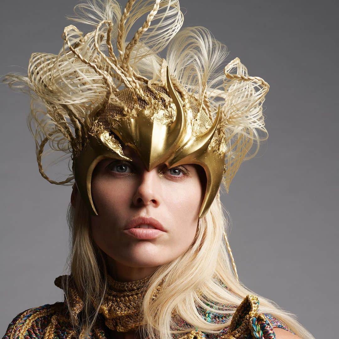資生堂 のインスタグラム：「. YUIMA NAKAZATO COUTURE SPRING/SUMMER 2021 @yuimanakazato   Hair&Makeup direction and Head-piece creation/production by @hirofumikera (計良 宏文)  Muse: @theimpossiblemuse  Photography: @yasunari_kikuma  Hair&Makeup: @juneakemi   @parisfashionweek  @sabfa_official  #couture  #yuimanakazato #pfw  #paris  #parisfashionweek #fashion  #ファッション  #ビューティー #パリコレ #オートクチュール #shiseidohma」