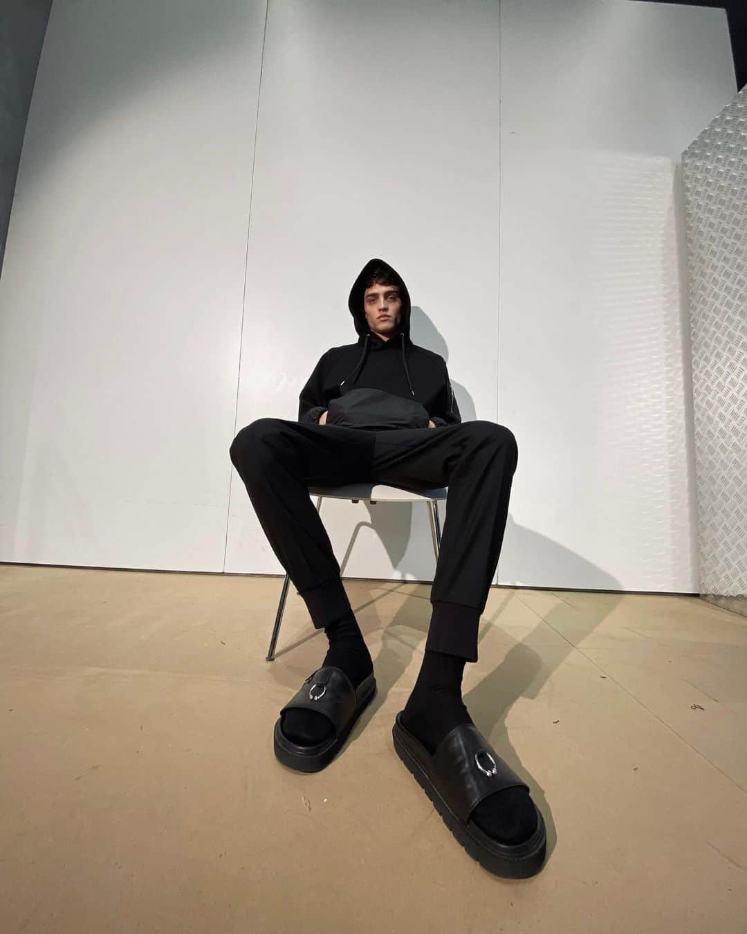 ニールバレットさんのインスタグラム写真 - (ニールバレットInstagram)「@sergioamore_ in full Neil Barrett MINIMALIST WARDROBE.  Discover more at NeilBarrett.com   #NeilBarrett #Minimalist #MinimalistWardrobe」2月2日 19時36分 - neilbarrett