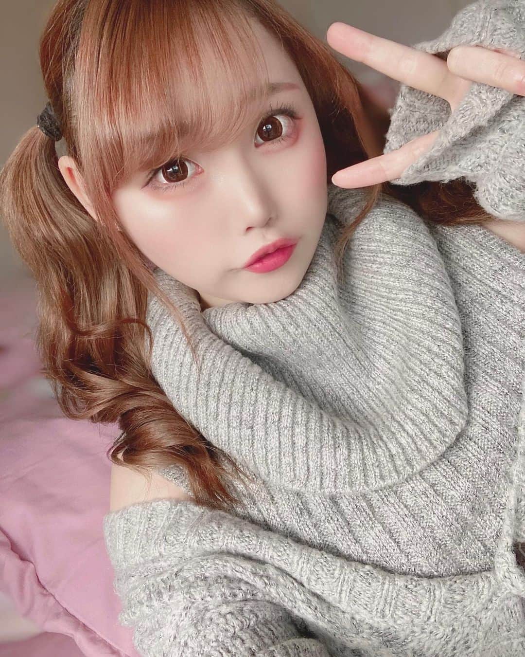 塚本舞 塚本舞さんのインスタグラム写真 - (塚本舞Instagram)「🦀✌️ #ツインテールの日」2