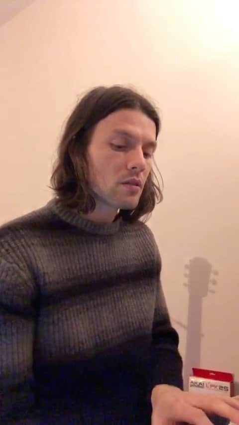 のインスタグラム：「all my new song ideas start to sound like this 🥸」