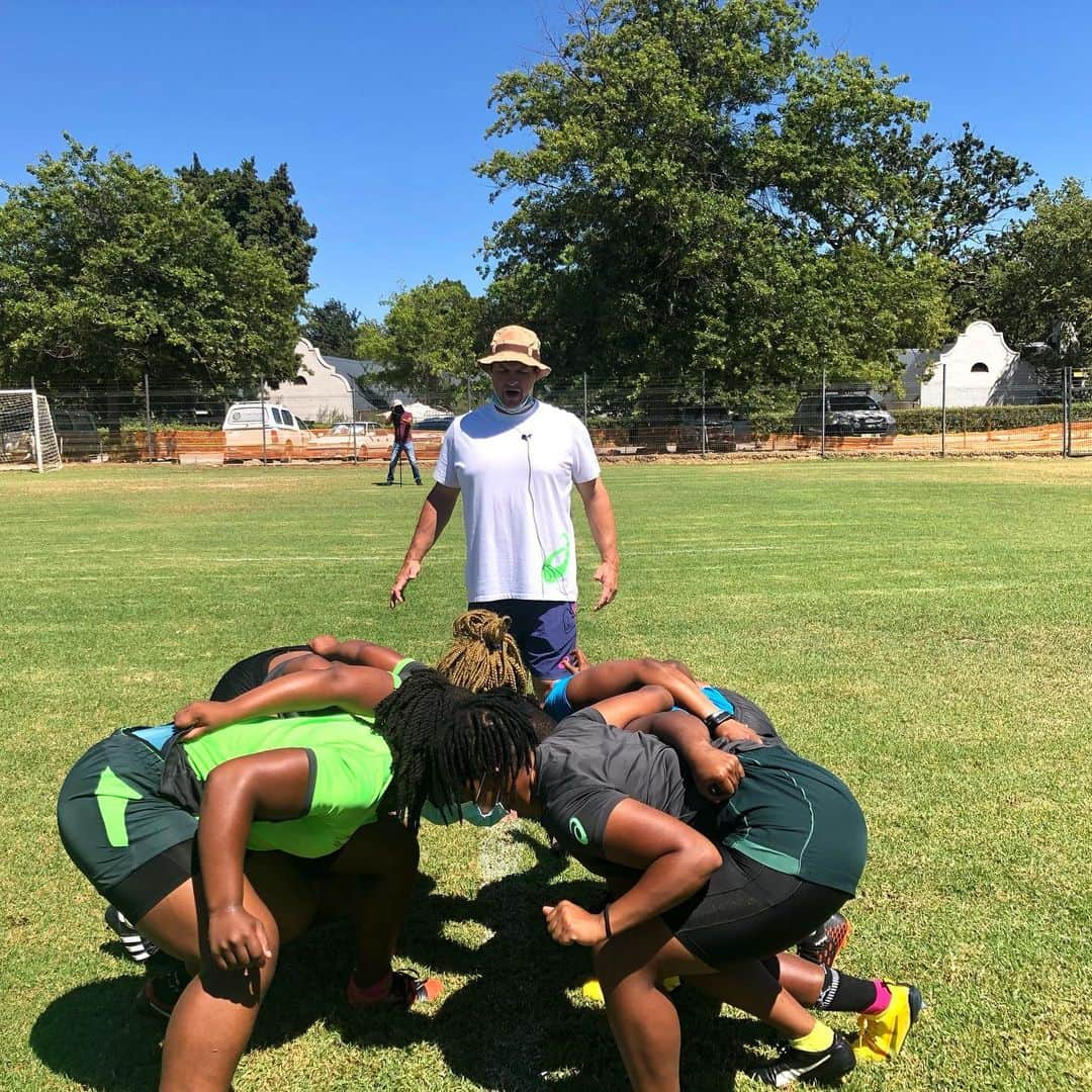 ラグビー南アフリカ代表さんのインスタグラム写真 - (ラグビー南アフリカ代表Instagram)「The Springbok Women wrap up a productive training session in Stellenbosch under the watchful eye of coach Stanley Raubenheimer and Springbok coaches Jacques Nienaber and Daan Human 🏉💪🏼」2月2日 20時25分 - bokrugby