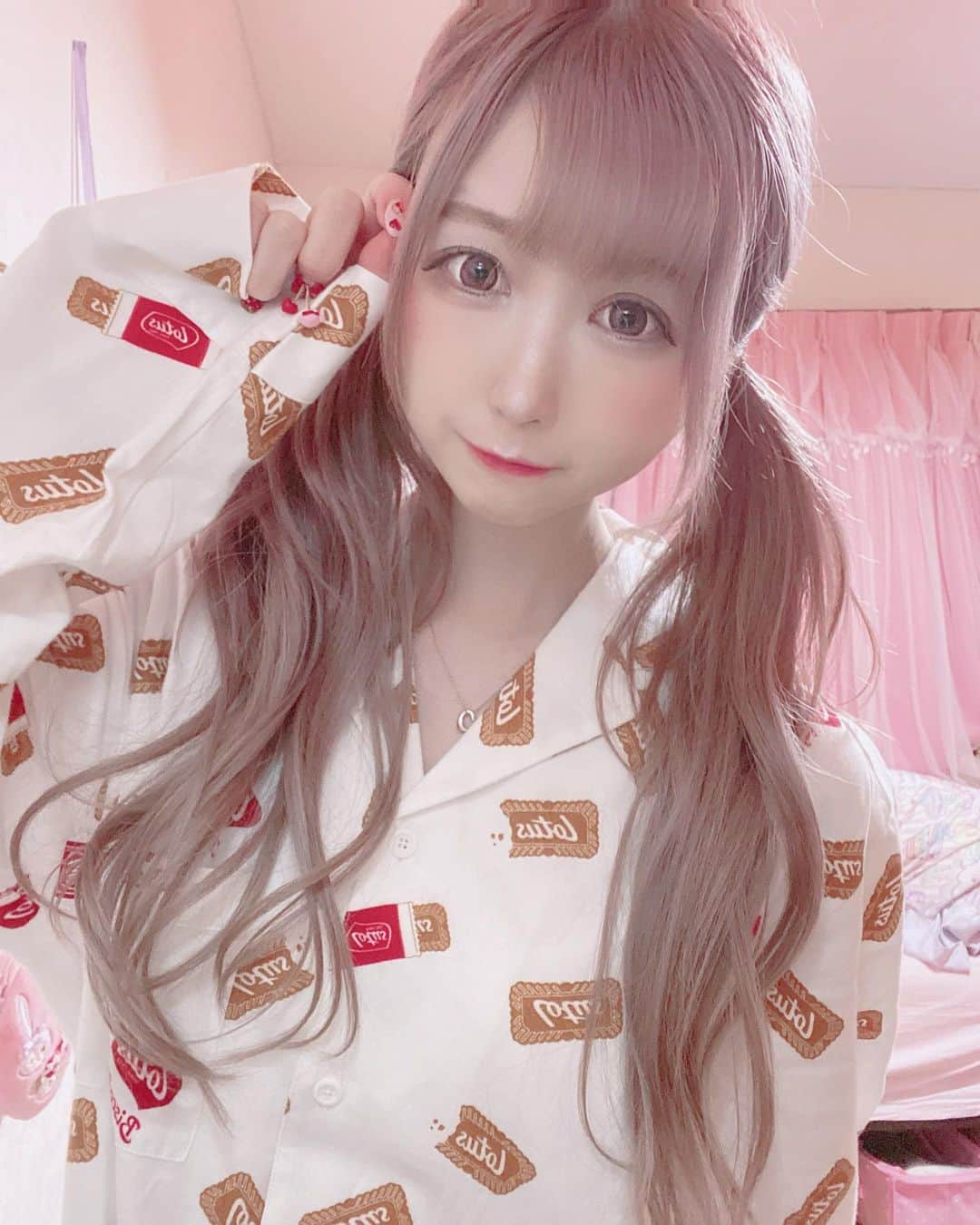 あいにゃんさんのインスタグラム写真 - (あいにゃんInstagram)「ロータス好きにはたまらん🧸🍪💕 * * #ジェラートピケ #ジェラピケ #ロータス #ロータスビスケット #ルームウェア #パジャマ #パジャマ女子 #ツインテール #ツインテール女子 #ツインテールの日 #gelatopique #lotus #lotusbiscoff #twintails #自撮り女子 #被写体 #メイド #コンカフェ #コンカフェキャスト #コンカフェ店員 #サロモ #アイドル #地雷メイク #美男美女と繋がりたい #お洒落さんと繋がりたい #japanesegirl #maid #followforfollowback #いいね返し #フォローミー」2月2日 20時30分 - ainyan0310