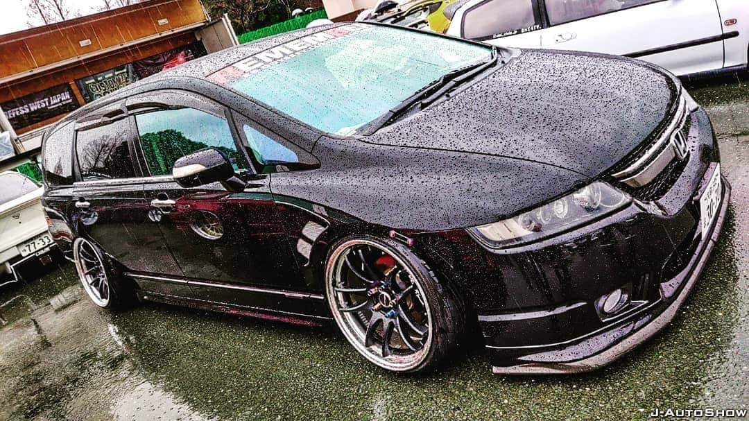 J-Auto Showさんのインスタグラム写真 - (J-Auto ShowInstagram)「#CUSTOMIZESQUAD #カスタムカー #車イベント #車 #🚗 #jdm #jdmcars #vipcar #vipstyle #lowcar #シャコタン #カスタムカーショー #ローダウン #イベント #万博公園 #車好きな人と繋がりたい #改造車 #customcar #太陽の塔 #オデッセイ #hondaodyssey #オデッセイrb1 #odyssey #vipワゴン」2月2日 20時31分 - jautoshow