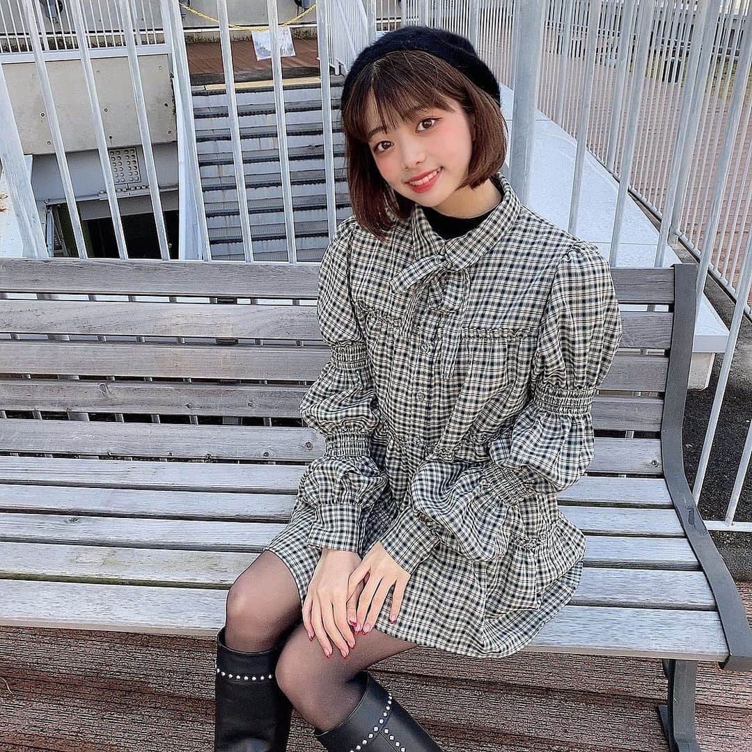 神田萌衣のインスタグラム：「ファンミに向けたリハ&レッスンへ🥰﻿ 皆さんに披露する事の実感が湧いてきて本当にワクワクドキドキしてます💓﻿ ﻿ そして！人生初のレコーディング📀﻿ する前は上手くできるのか本当不安でいっぱいだったんだけど終えた後の達成感がすごくて皆さんに聞いて頂けるの本当楽しみです🤫👏🏻﻿ 良い経験ができたしもっと歌も上達できるように﻿ 頑張っていきますっ😤﻿ ﻿ G-GLITTERが色んな人に愛されるグループになるようメンバーみんなで頑張っていきますので応援よろしくお願い致します🙇🏼‍♀️💗﻿ ﻿」