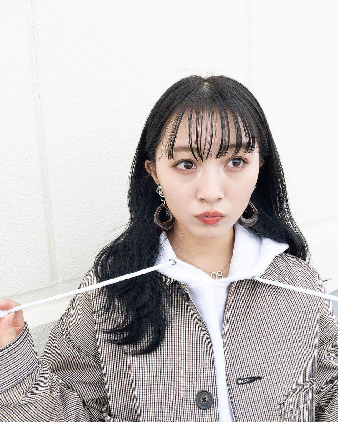 山本彩加のインスタグラム：「﻿ ﻿ 最近お散歩するようにしてるのっ🐾﻿ ﻿ ちょっとずつ鍛えていかないとねっ！！！！✨﻿ ﻿ ﻿ ﻿ 今日は節分👹﻿ 夜ご飯は手巻き寿司で、南南東を向いて願いをこめて食べました☺︎」