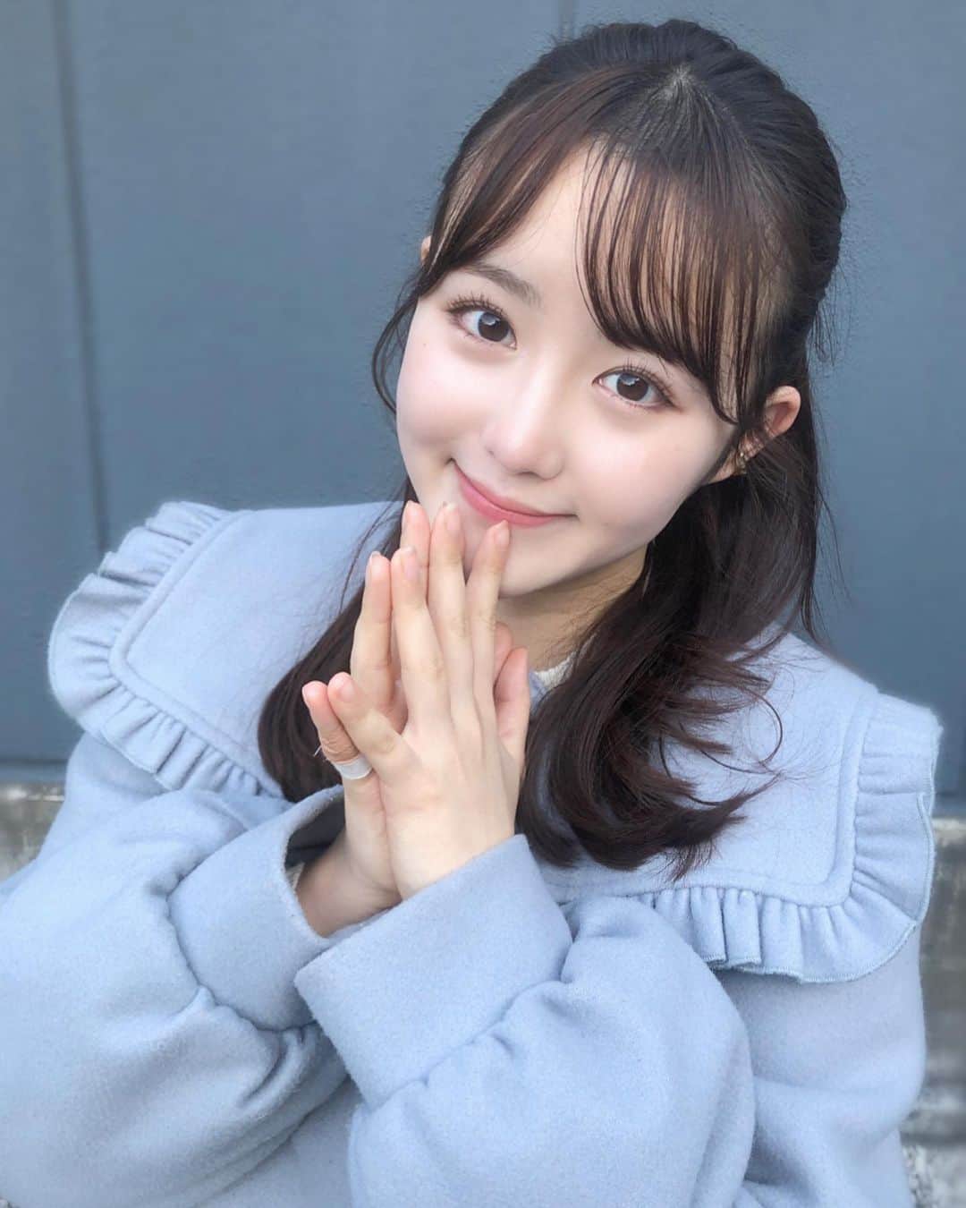 伊藤小春のインスタグラム：「・﻿ 今日は恵方巻をたべました🍣﻿ ちゃんと一言も喋らずに食べ切ったよ〜！﻿ ﻿ ﻿ ﻿ 豆も歳の数だけ食べようと思ったんですが、途中で断念しました……知らぬ間に年取ったなあ……笑﻿ ﻿ ﻿ ﻿ ﻿ ﻿ ﻿ 　﻿」
