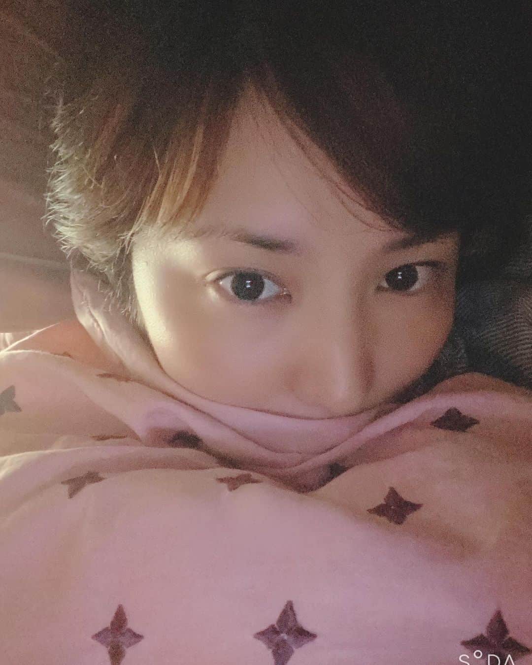希良梨のインスタグラム：「Good9  今日も良い一日だった💖 仕事早く終えて帰宅して、 SKYのピアノ🎹オンラインレッスンして、 恵方巻き丸かぶりして 家族で愉快に過ごした💖   #love #japan #like4like #followforfollow #follow4follow #kirari #希良梨 #アニメ好きな人と繋がりたい #漫画好きな人と繋がりたい」